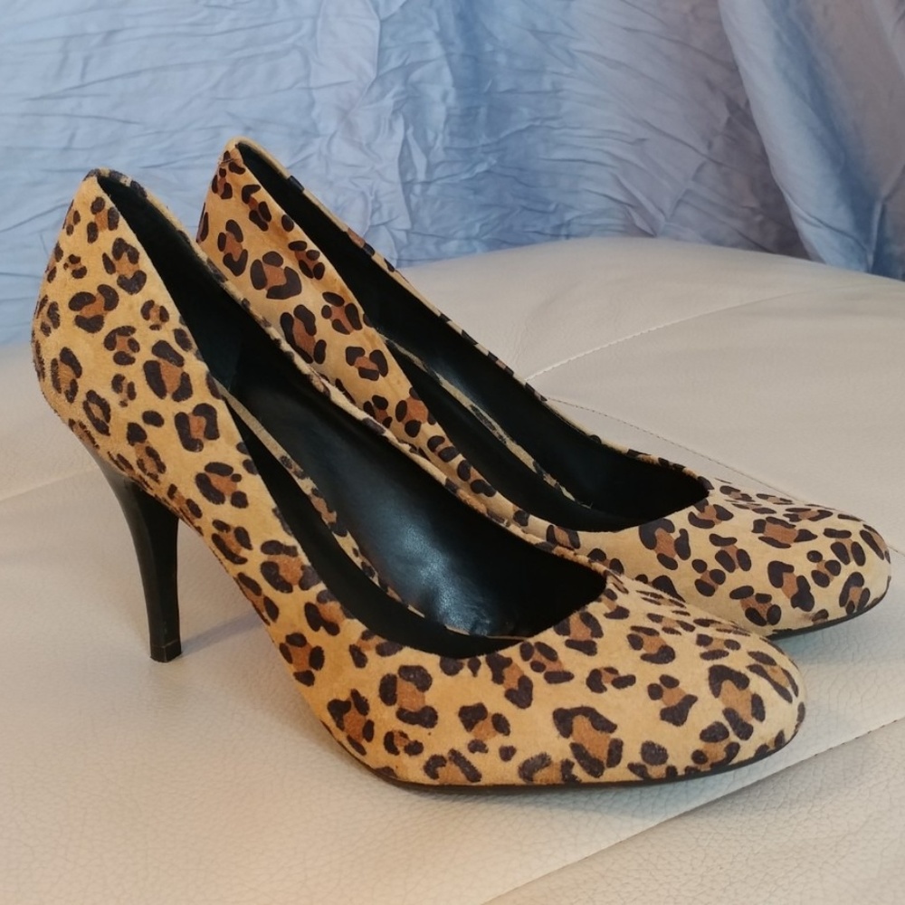 Leopard print suede heels